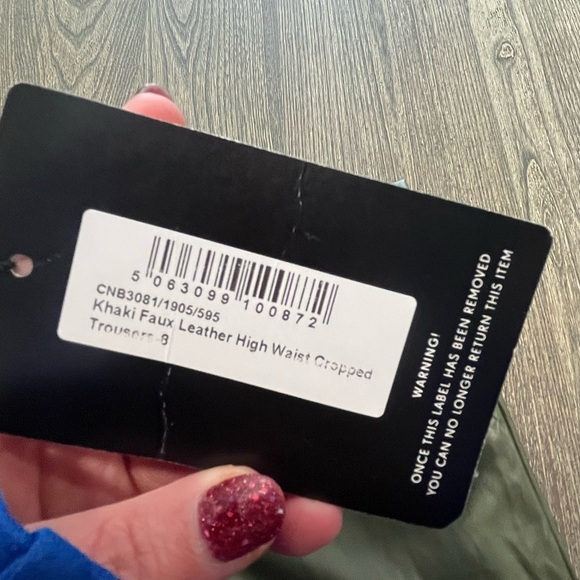 NWT PrettyLittleThing Khaki Faux Leather High Waist Cropped Trouser Green Size 4 - Picture 5 of 9